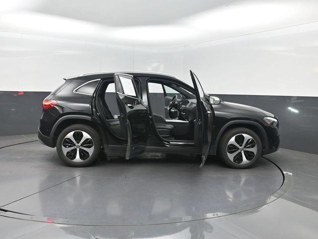 Used 2025 Mercedes-Benz GLA 250 image 32