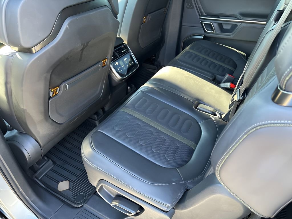 Used 2024 Rivian R1S Adventure image 19