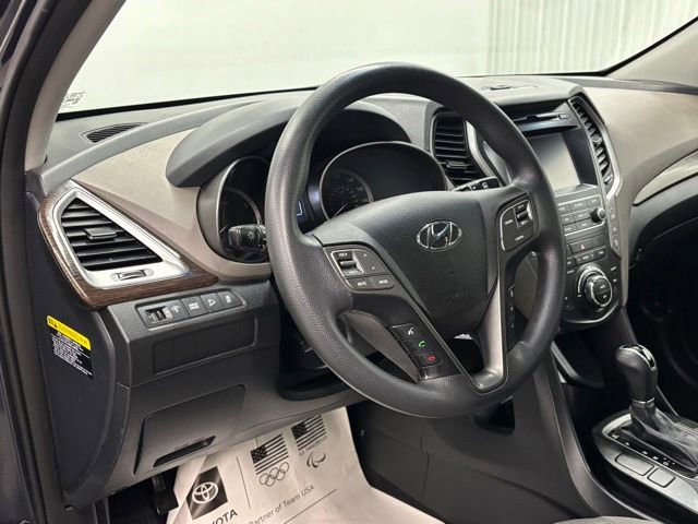 Used 2017 Hyundai Santa Fe SE FWD image 14