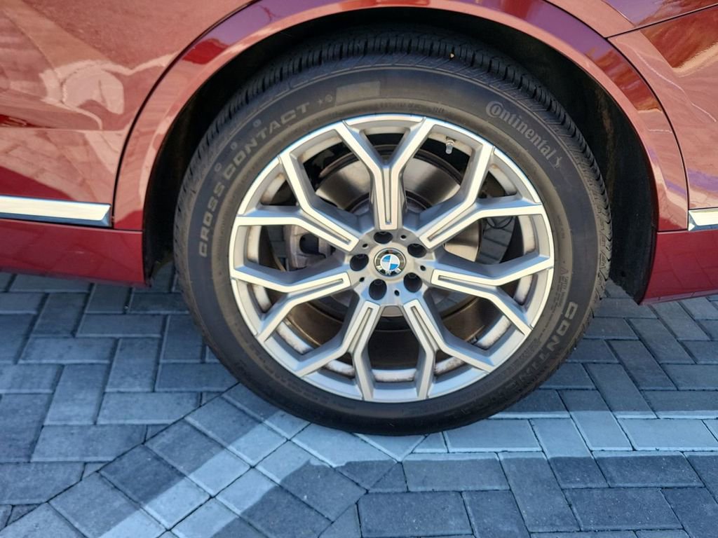 Used 2026 BMW X7 xDrive40i image 14