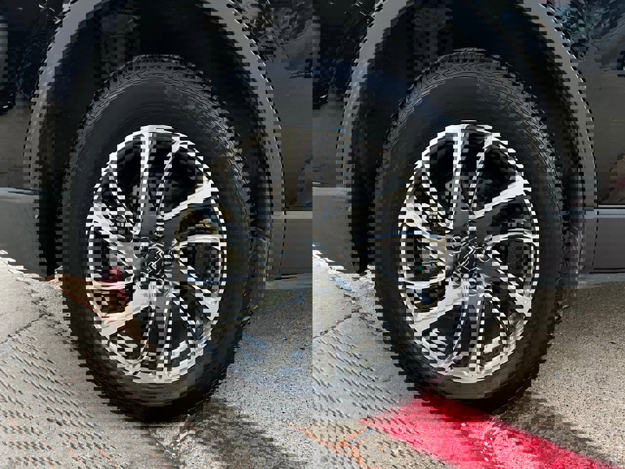 Used 2020 Lincoln Corsair FWD w/ Equipment Group 101A image 9