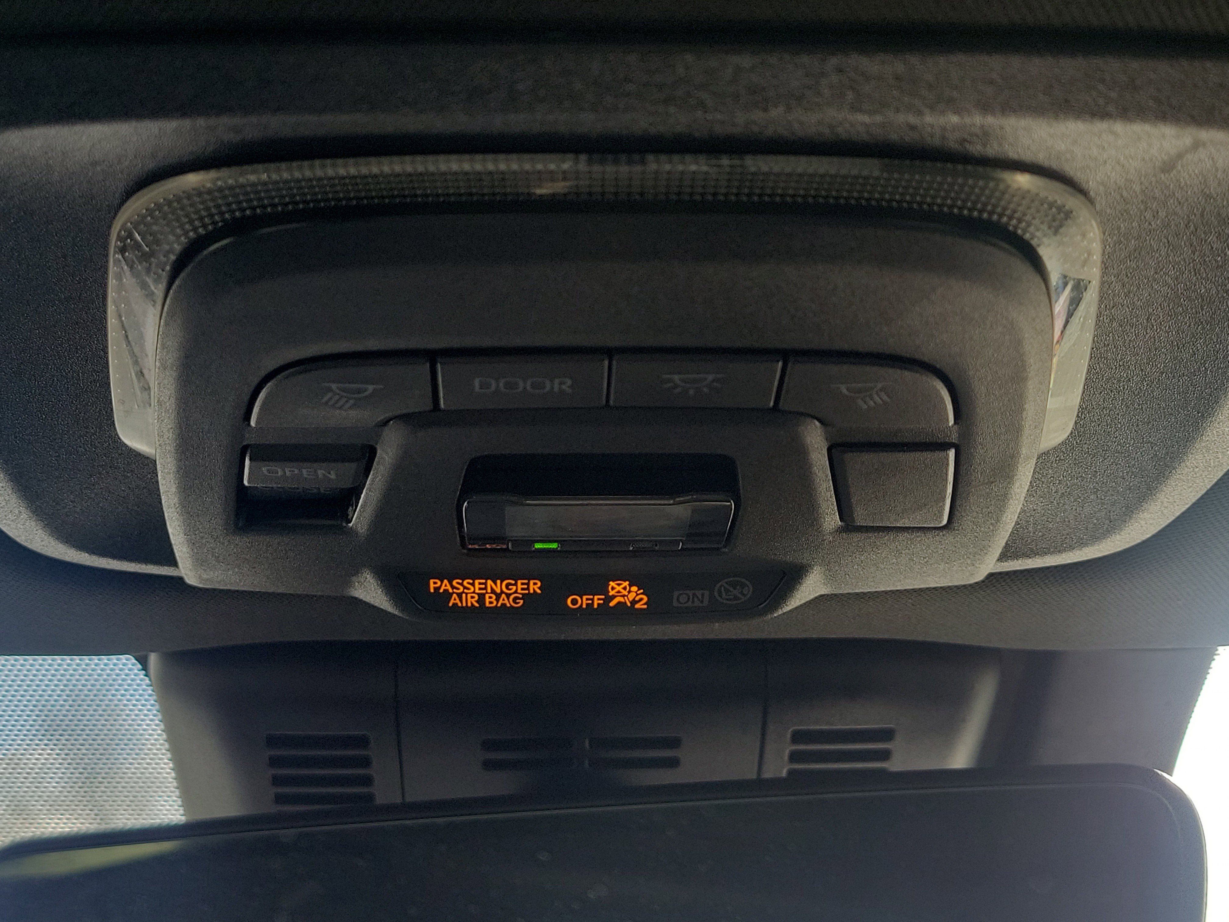 Used 2023 Toyota Crown Limited image 34