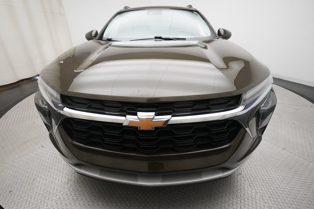 Used 2024 Chevrolet Trax LT w/ Driver Confidence Package FWD image 21