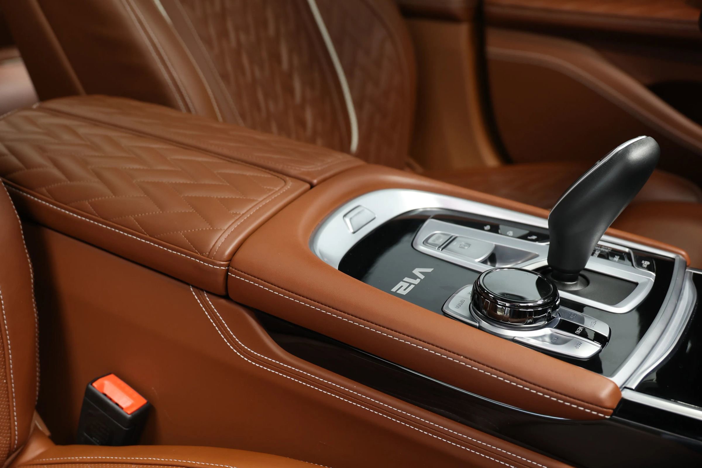 Used 2022 BMW M760i xDrive w/ Luxury Rear Seating Package image 97