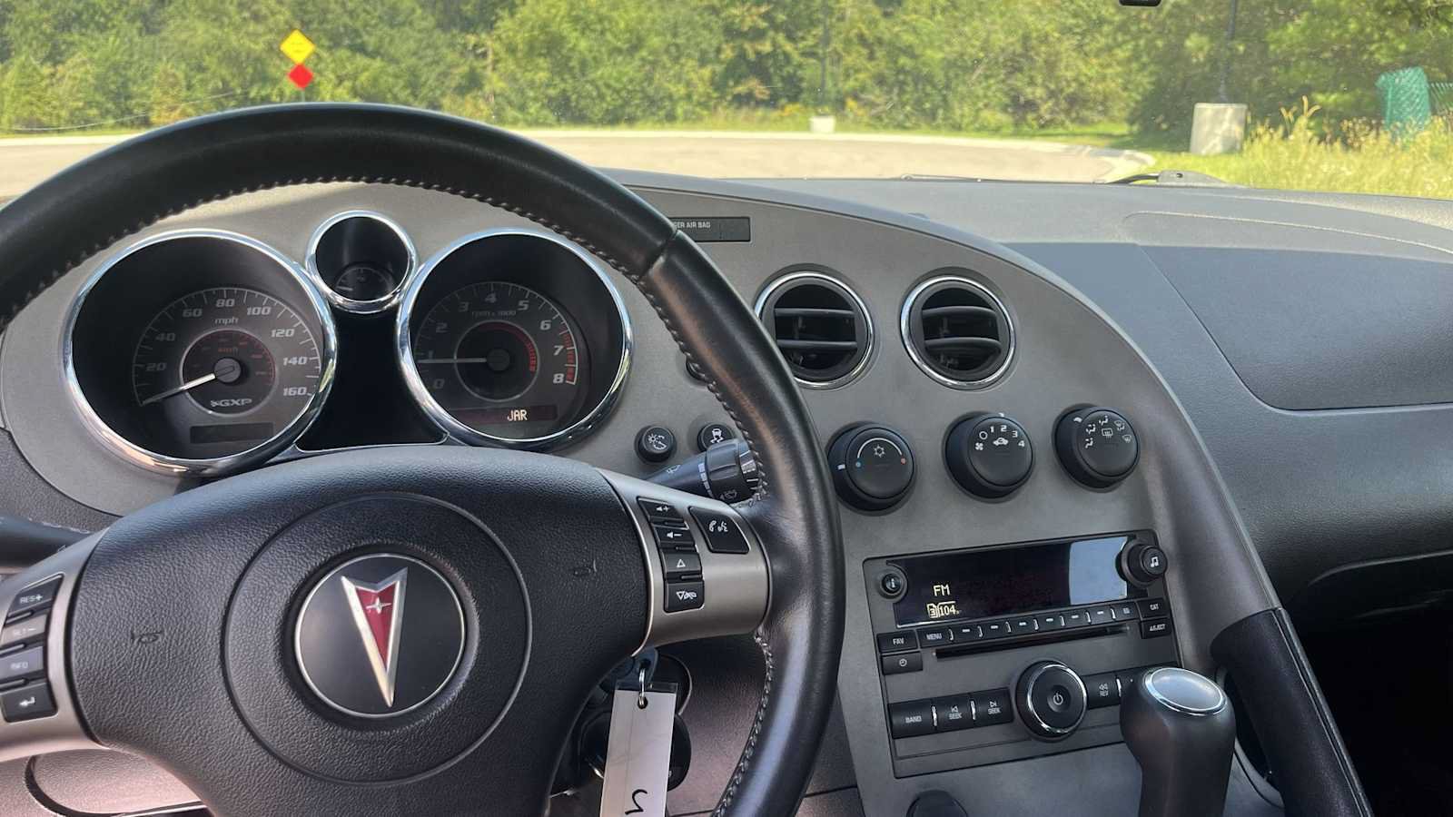 Used 2009 Pontiac Solstice GXP RWD image 25
