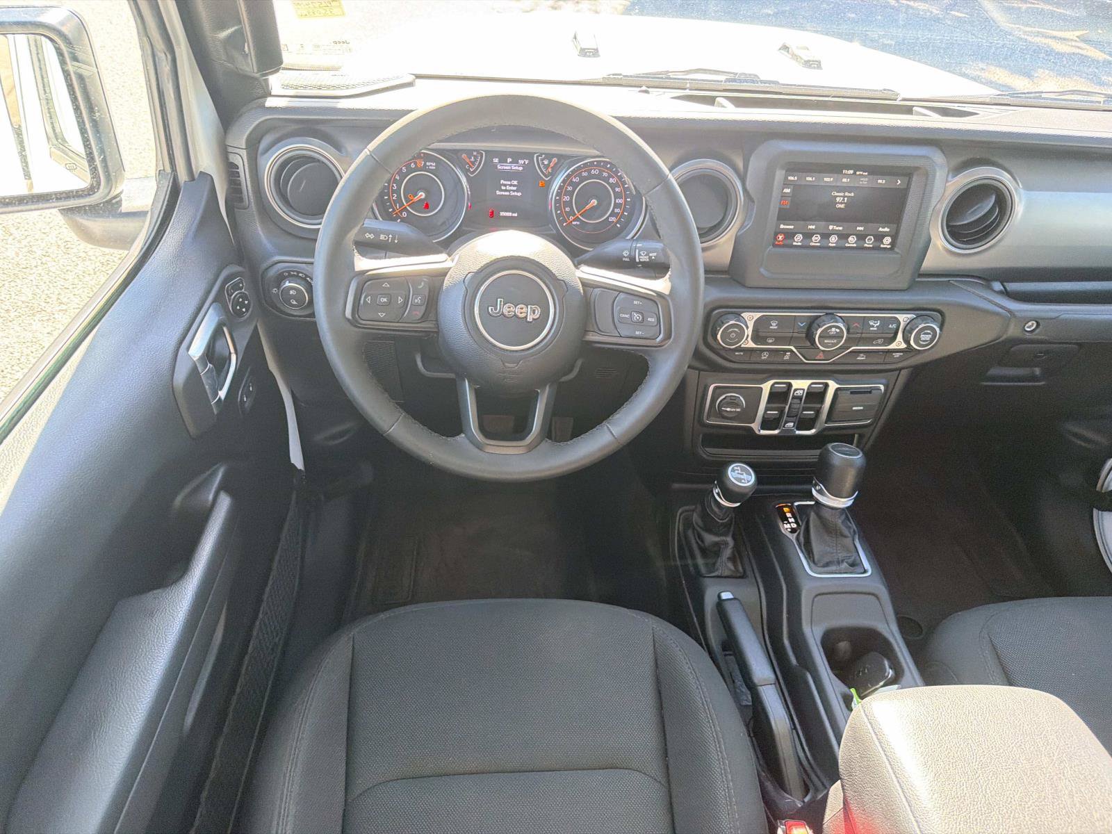 Used 2023 Jeep Gladiator Sport AWD/4WD image 3
