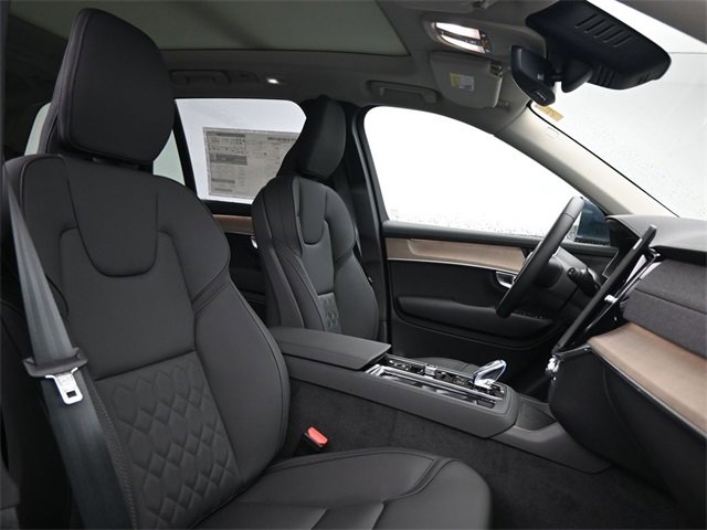 New 2026 Volvo XC90 B6 Plus w/ Protection Package Premier image 37