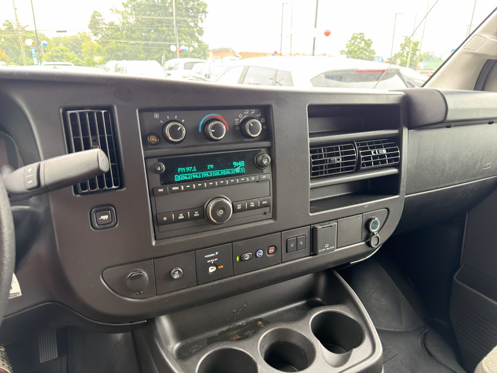 Used 2025 Chevrolet Express 3500 LT w/ LT Preferred Equipment Group RWD image 15