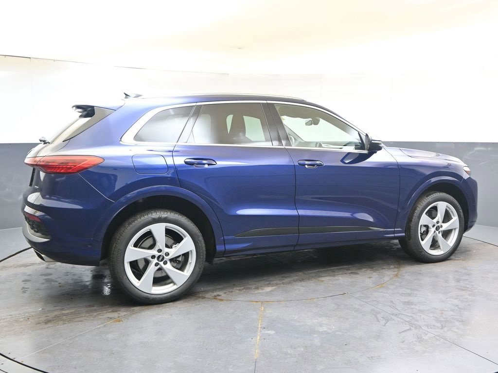 Used 2025 Audi Q5 Premium Plus w/ Premium Plus image 6