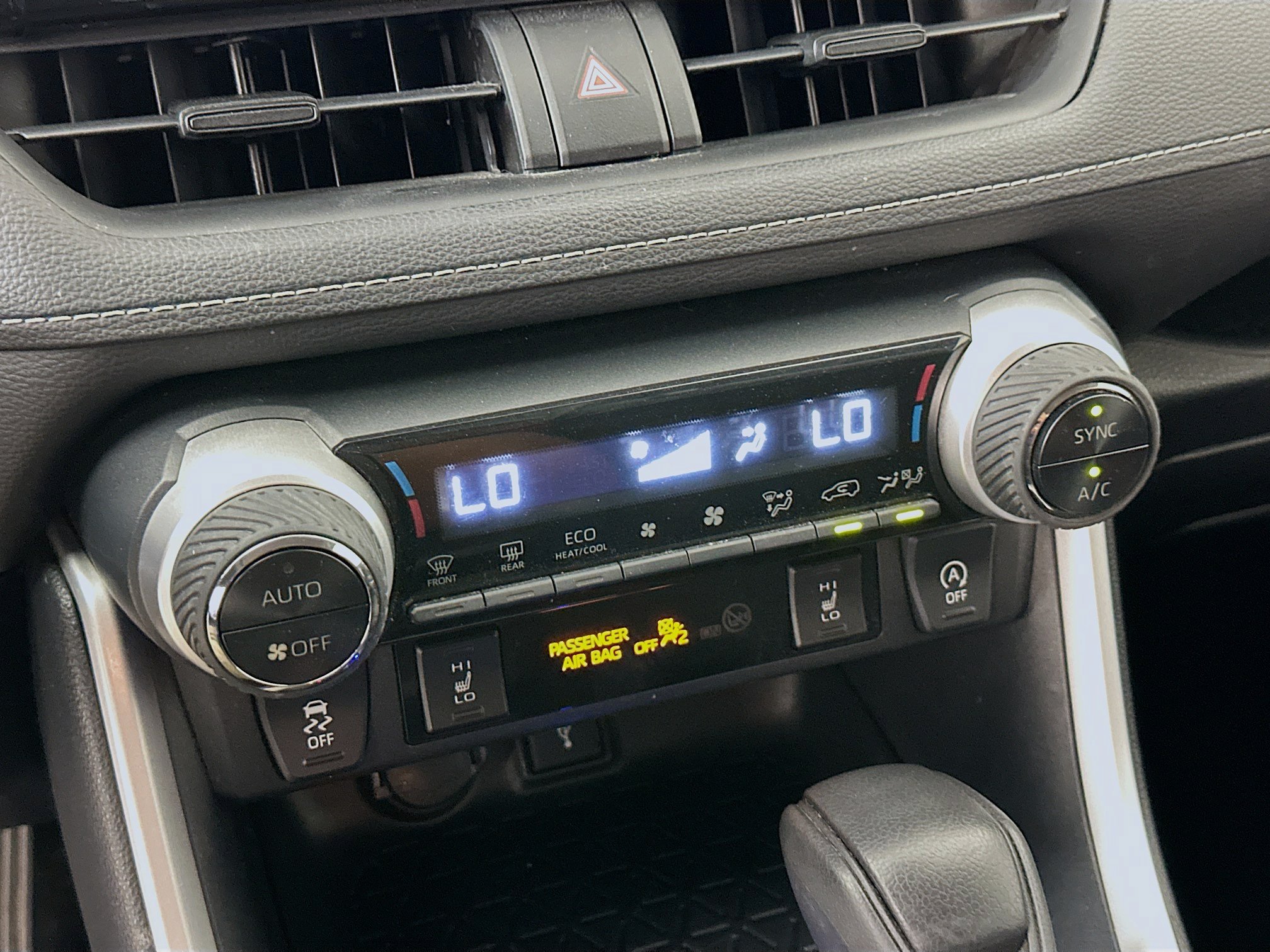 Used 2021 Toyota RAV4 XLE w/ XLE Grade Weather Package FWD image 23