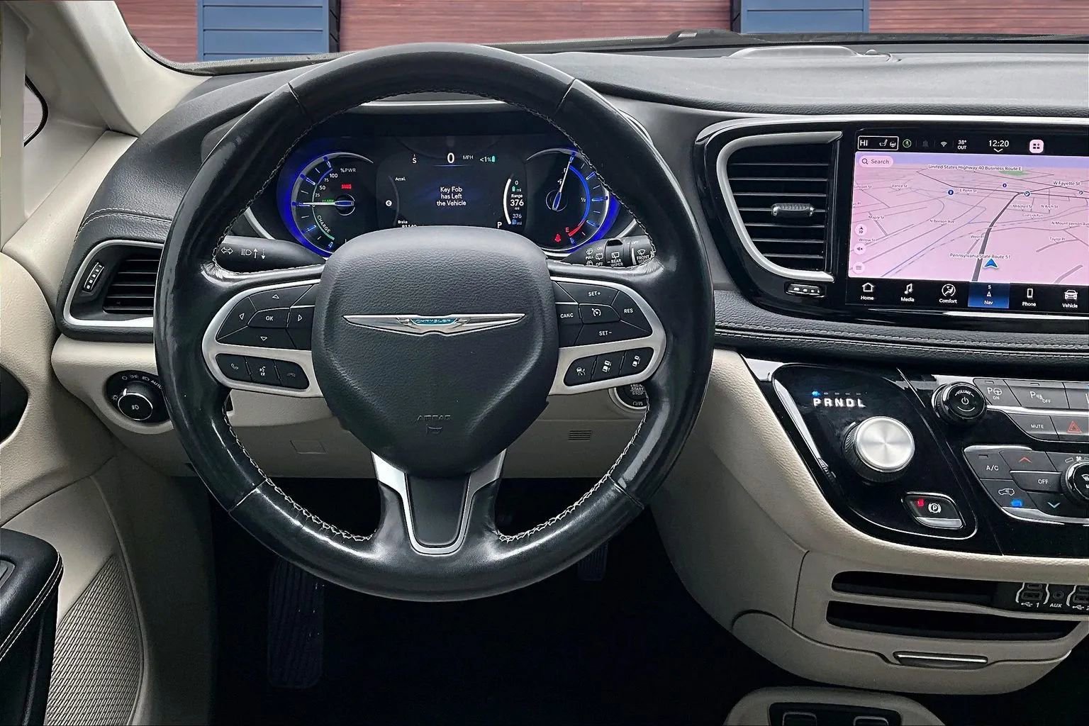 Used 2021 Chrysler Pacifica Touring-L image 5