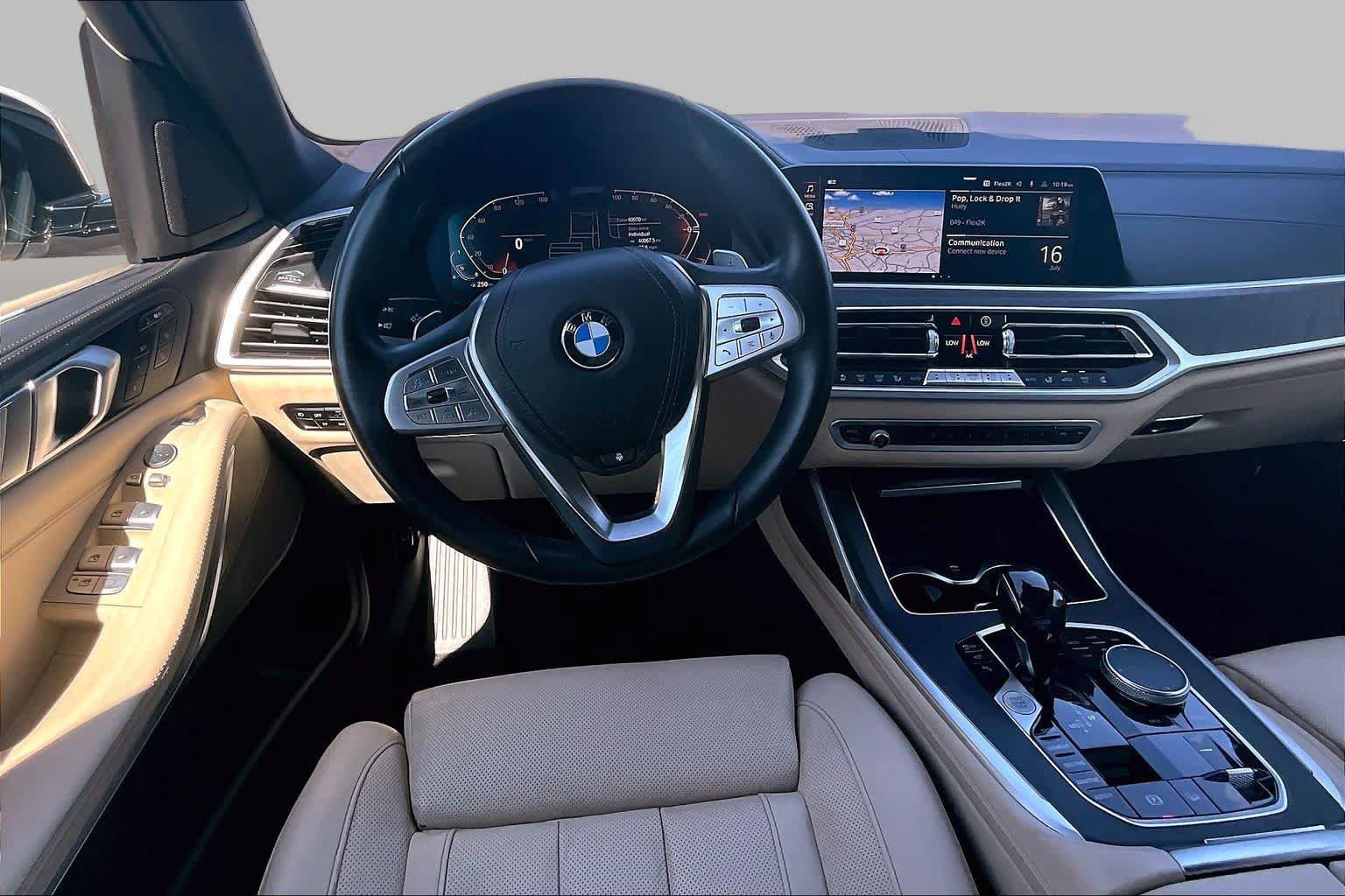 Used 2022 BMW X7 xDrive40i w/ Premium Package AWD/4WD image 5