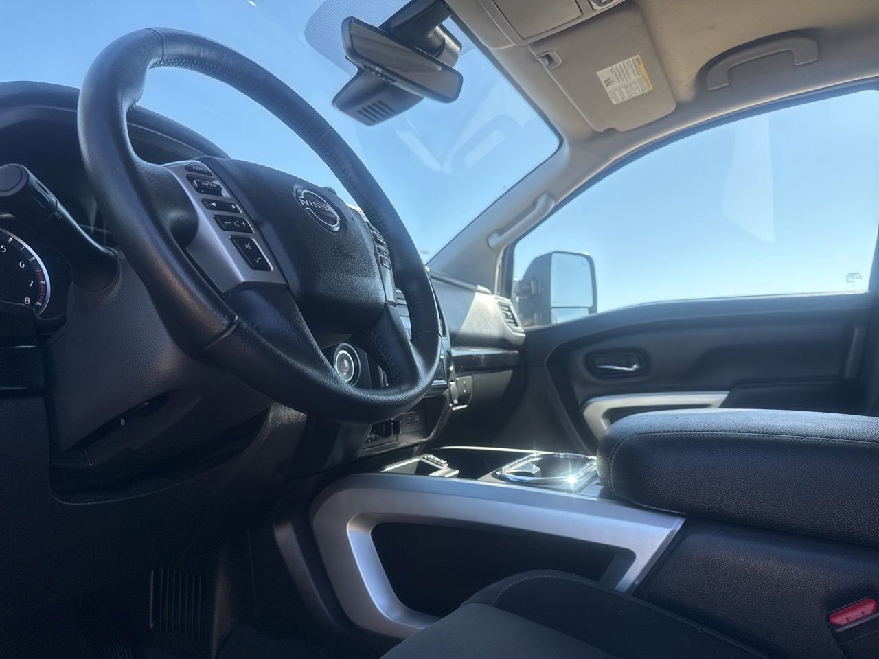 Certified 2024 Nissan Titan SV w/ SV Convenience Package image 34