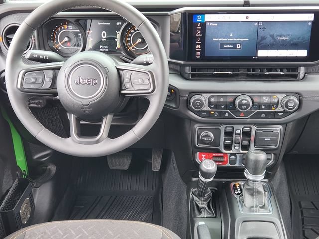 Certified 2025 Jeep Gladiator Mojave w/ Convenience Group AWD/4WD image 26