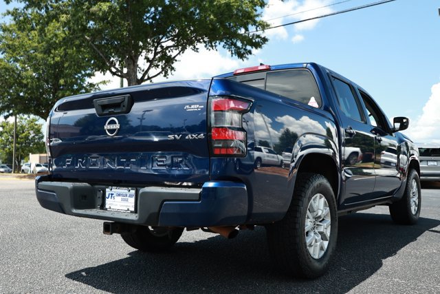 Used 2022 Nissan Frontier SV AWD/4WD image 6