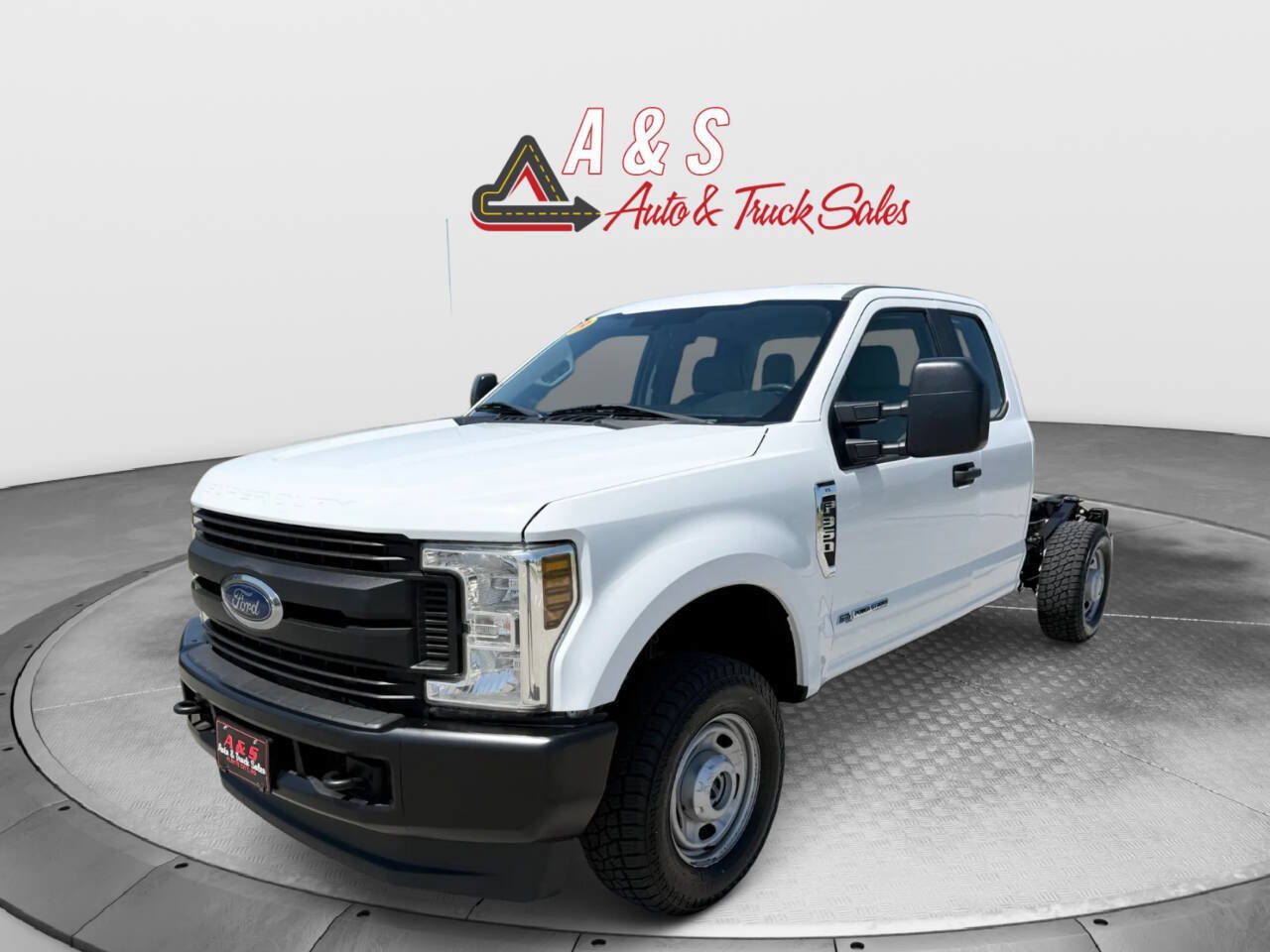 Used 2019 Ford F350 XL w/ Snow Plow Prep Package AWD/4WD image 3
