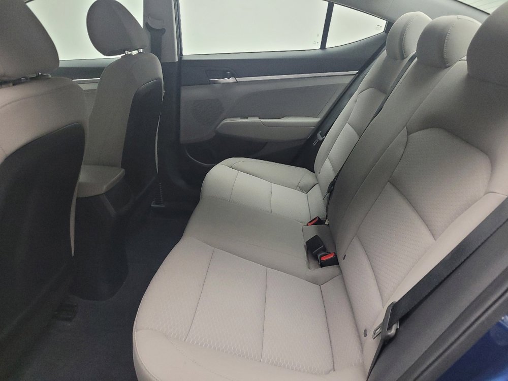 Used 2019 Hyundai Elantra SE FWD image 18