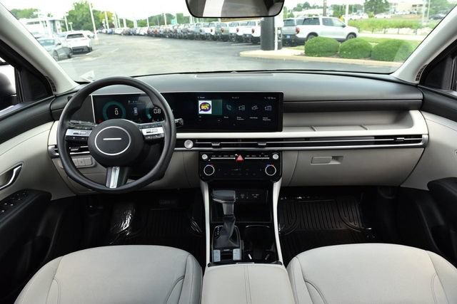 Used 2025 Hyundai Tucson SEL AWD/4WD image 7