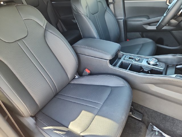 Used 2026 Kia Sorento EX AWD/4WD image 12
