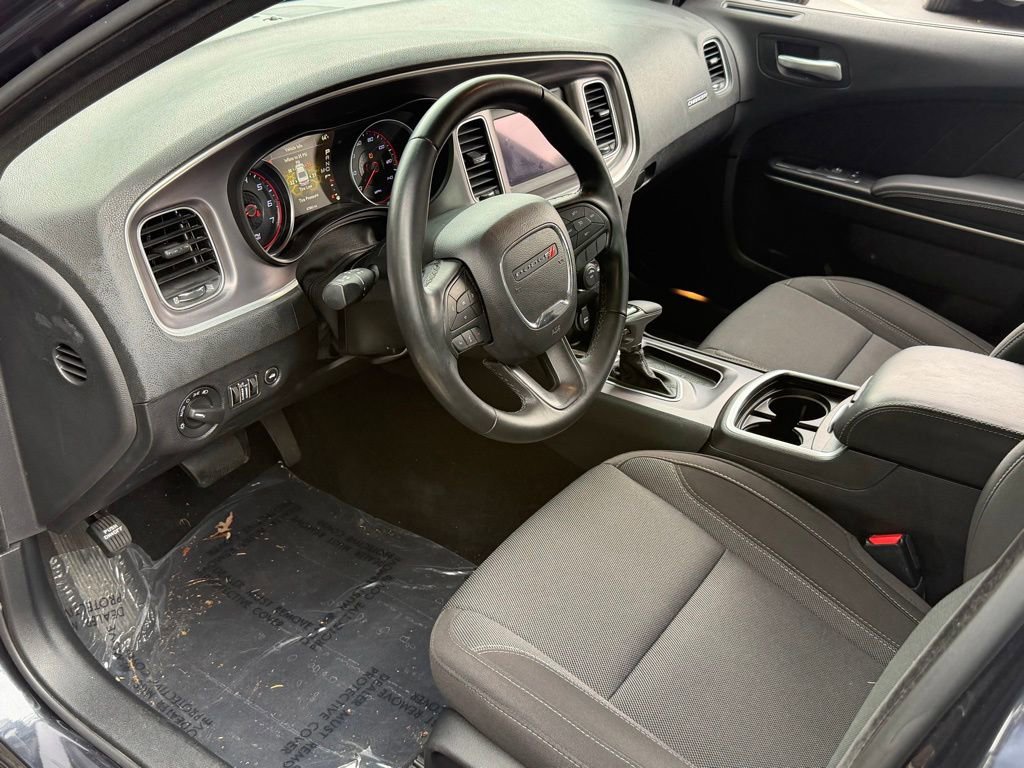 Used 2019 Dodge Charger SXT RWD image 21