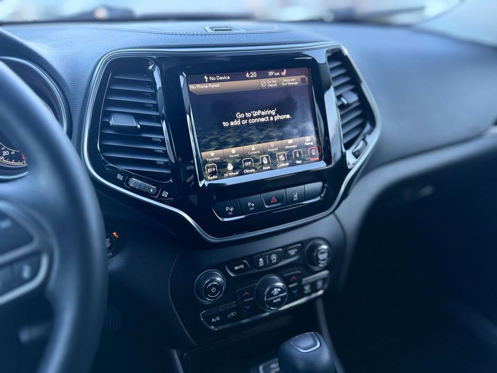 Used 2019 Jeep Cherokee Limited w/ Luxury Group image 18