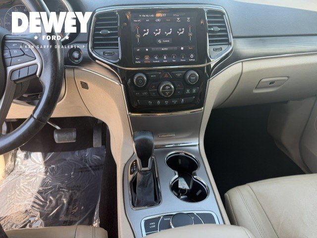 Used 2020 Jeep Grand Cherokee Limited AWD/4WD image 17