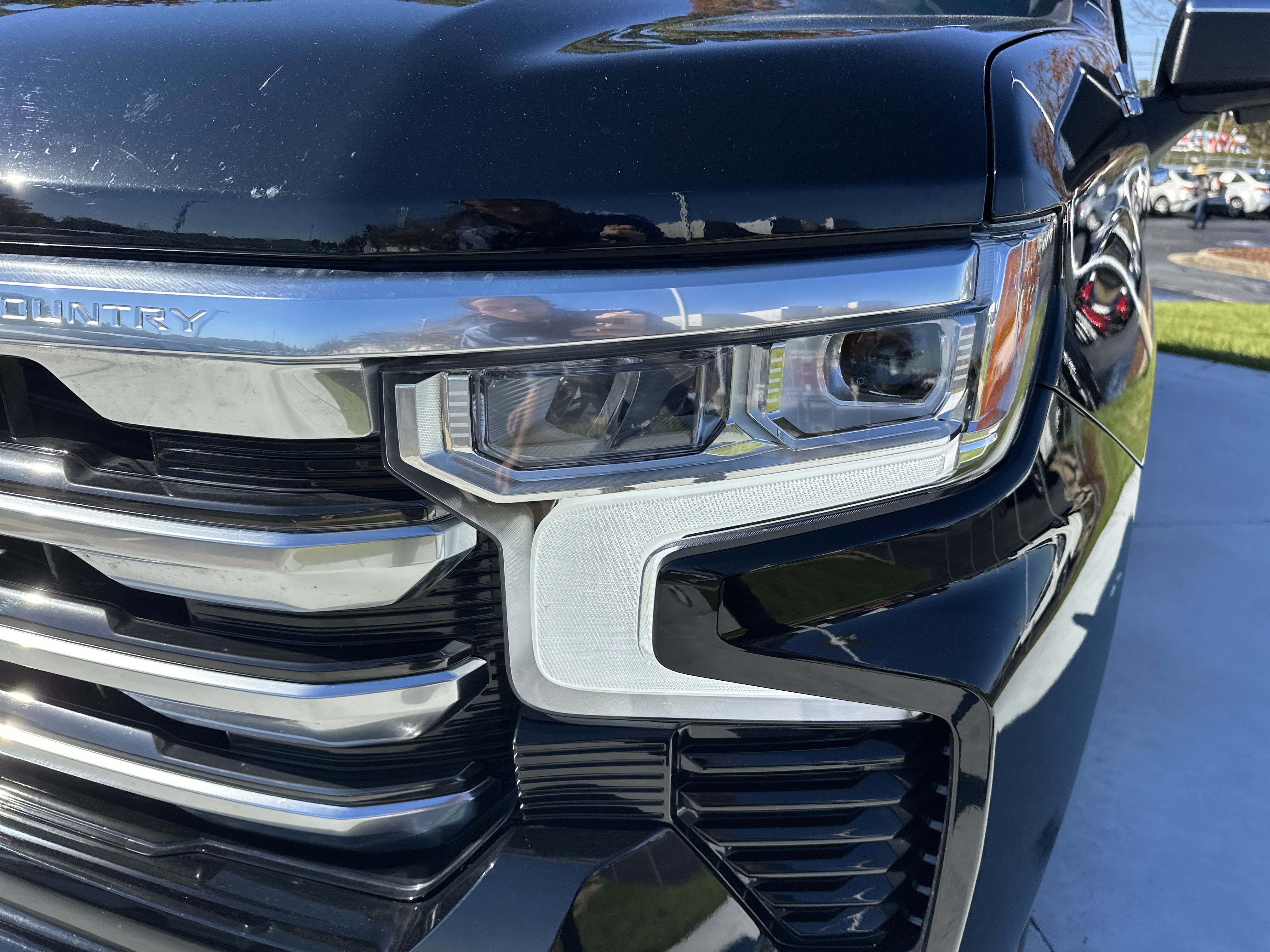 Used 2024 Chevrolet Silverado 1500 High Country w/ High Country Premium Package image 6