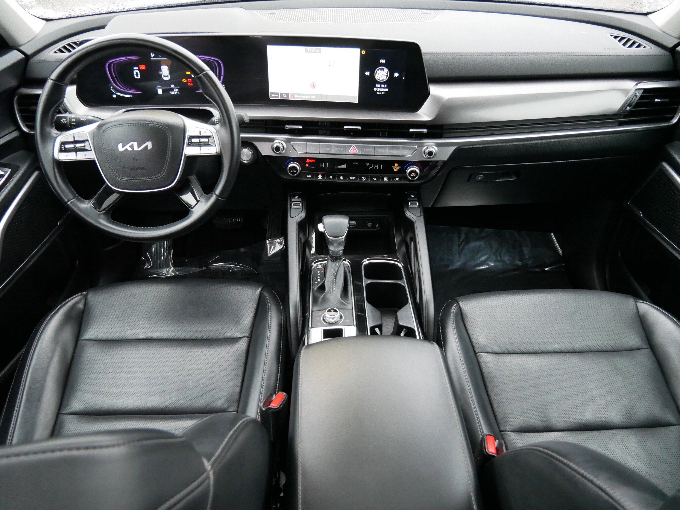 Used 2025 Kia Telluride S image 12
