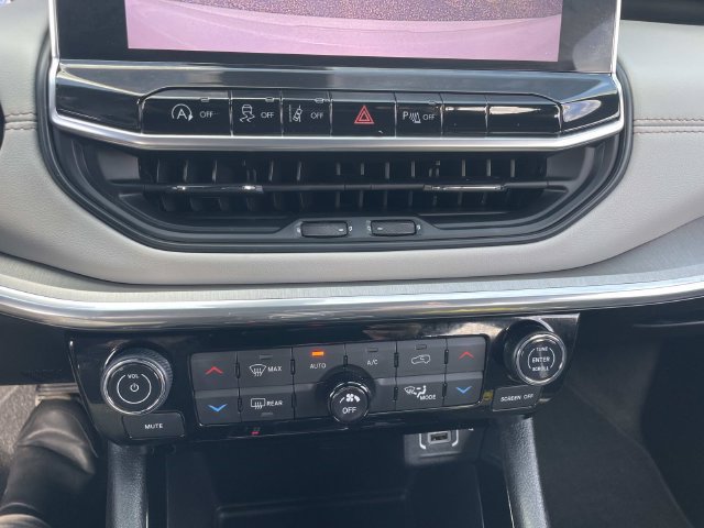 Used 2023 Jeep Compass Limited AWD/4WD image 31