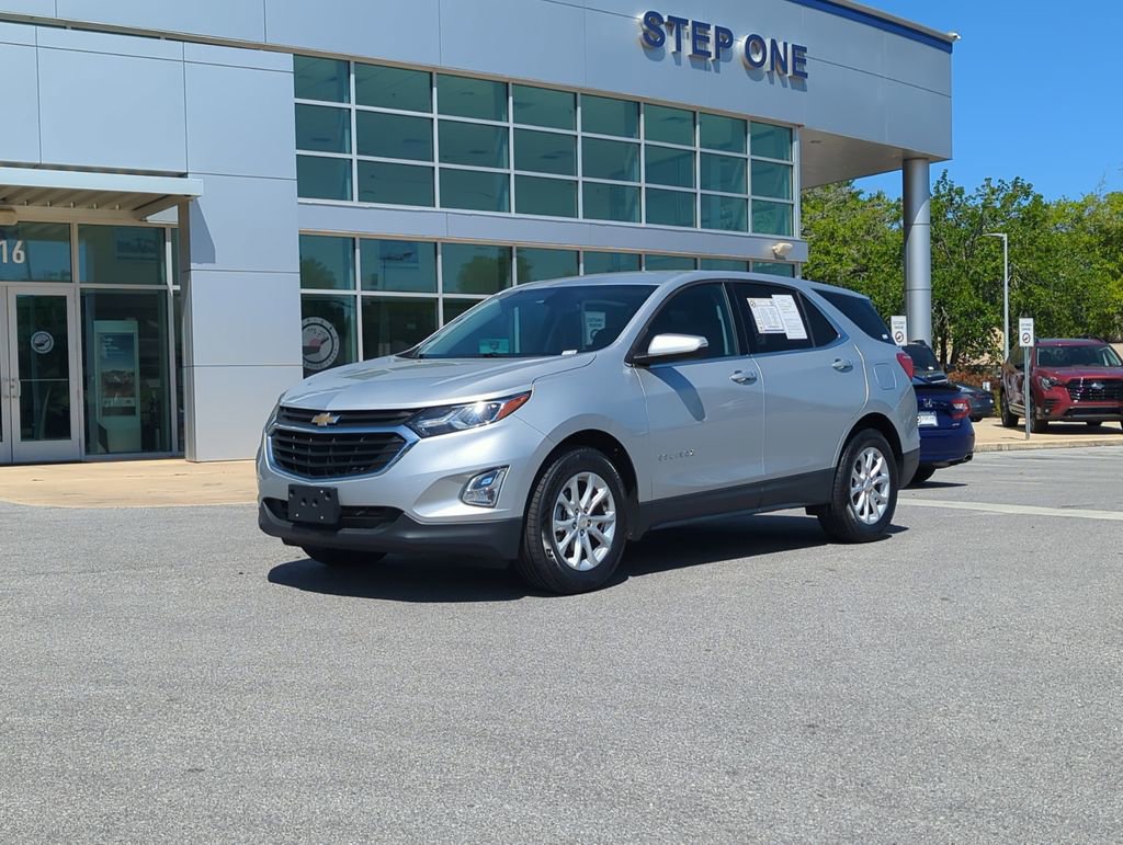 Used 2018 Chevrolet Equinox LT FWD image 2