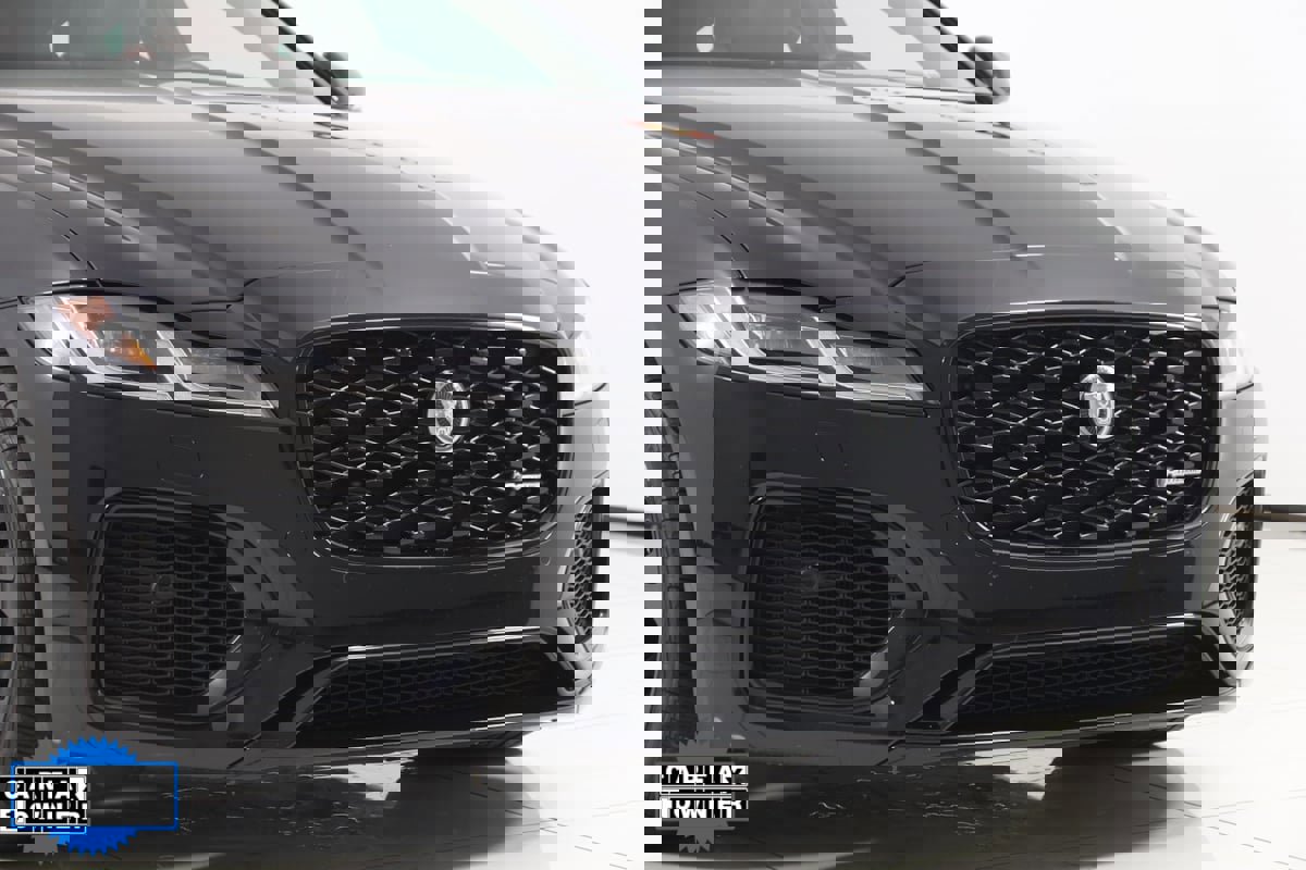 Used 2024 Jaguar XF R-Dynamic SE image 44
