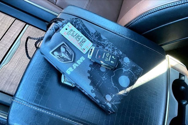 Used 2019 RAM 3500 Limited w/ Max Tow Package image 33