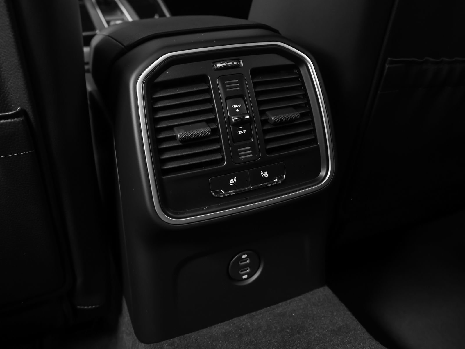 New 2026 Porsche Macan AWD/4WD image 42