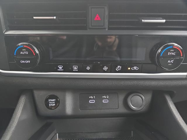 Used 2024 Nissan Rogue SV AWD/4WD image 32