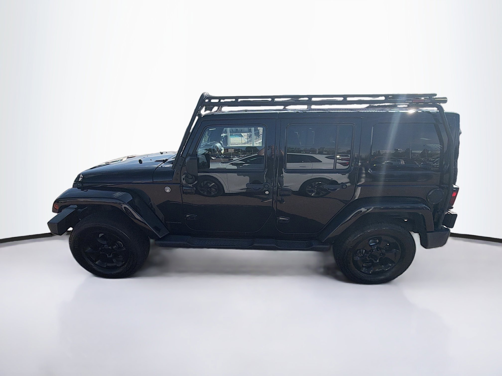 Used 2014 Jeep Wrangler Unlimited Sahara AWD/4WD image 4