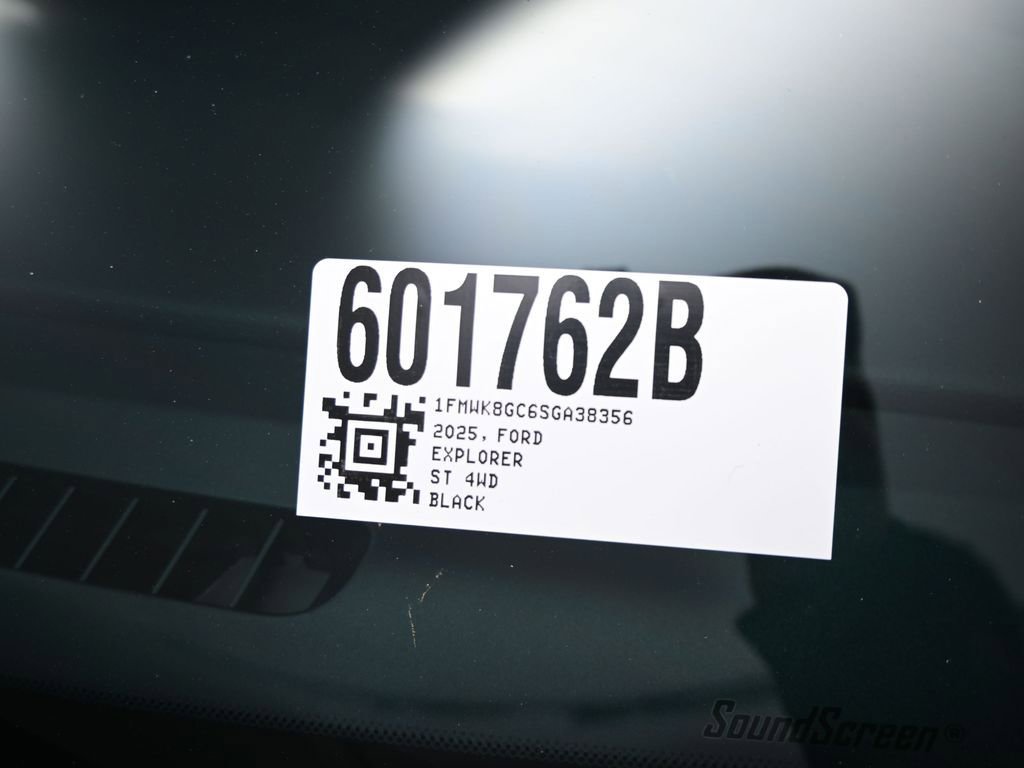 Used 2025 Ford Explorer ST AWD/4WD image 28