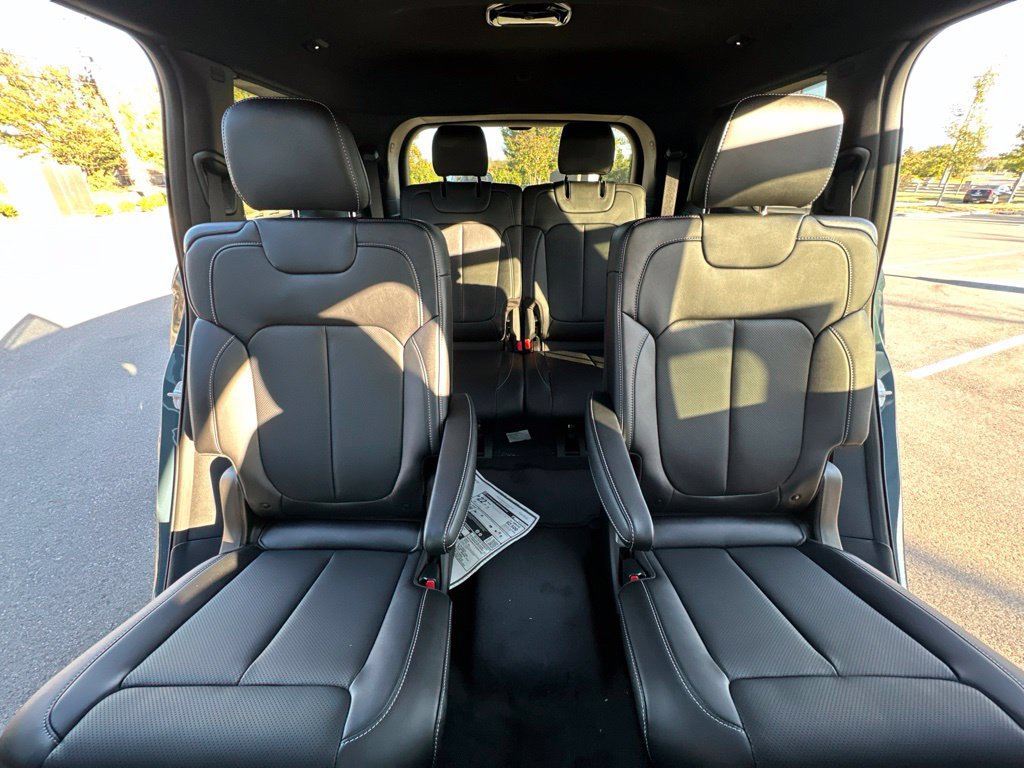 New 2027 Jeep Grand Cherokee L Limited AWD/4WD image 38