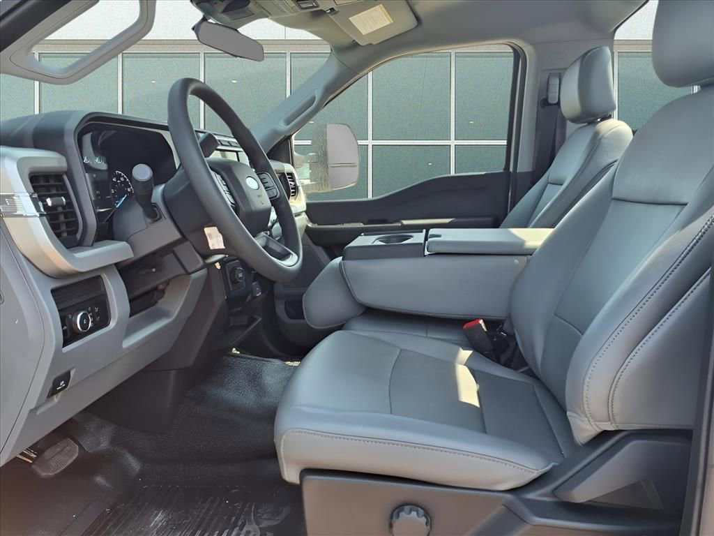 New 2024 Ford F550 2WD Regular Cab Super Duty image 27