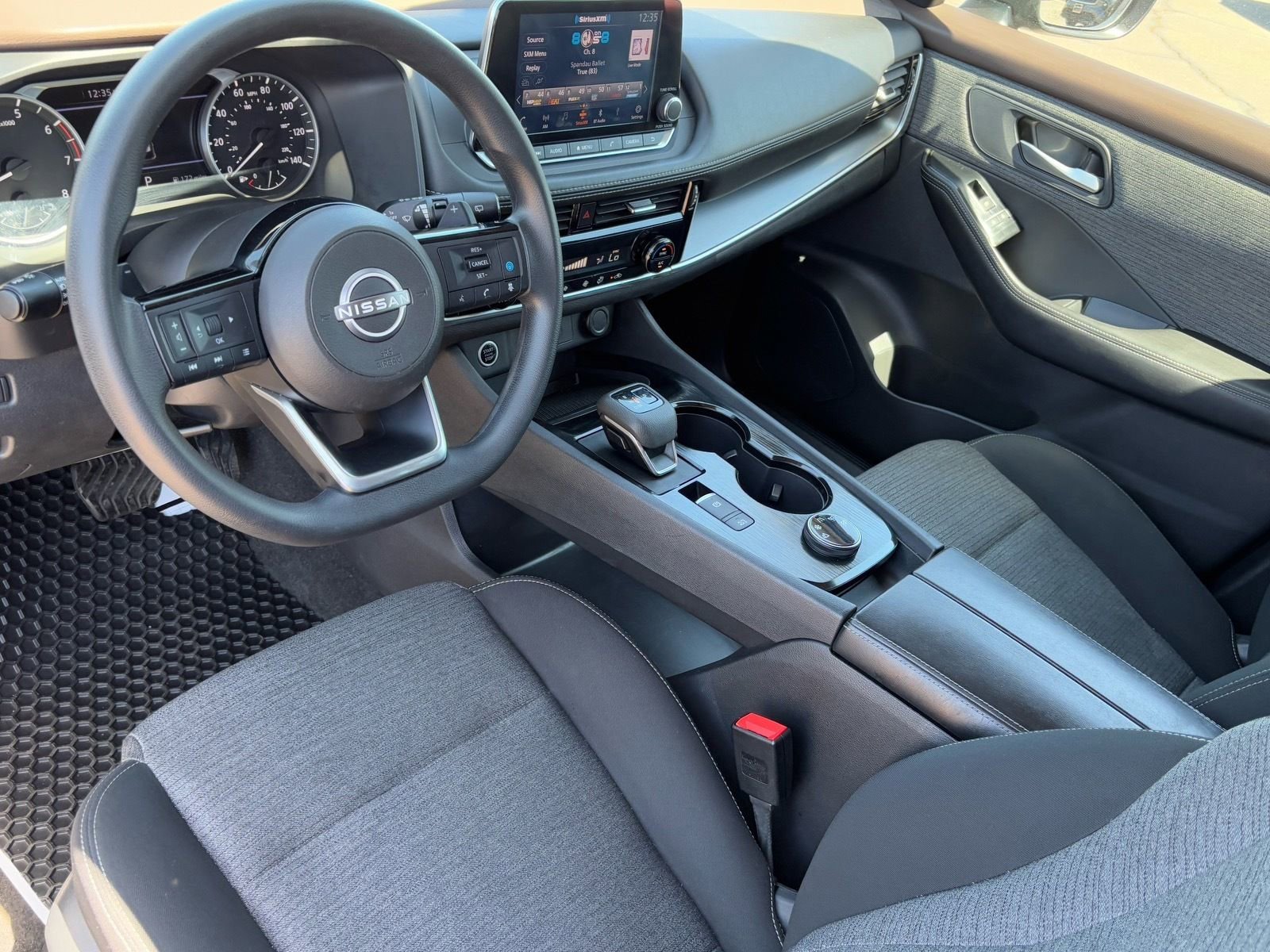 Certified 2022 Nissan Rogue SV image 16