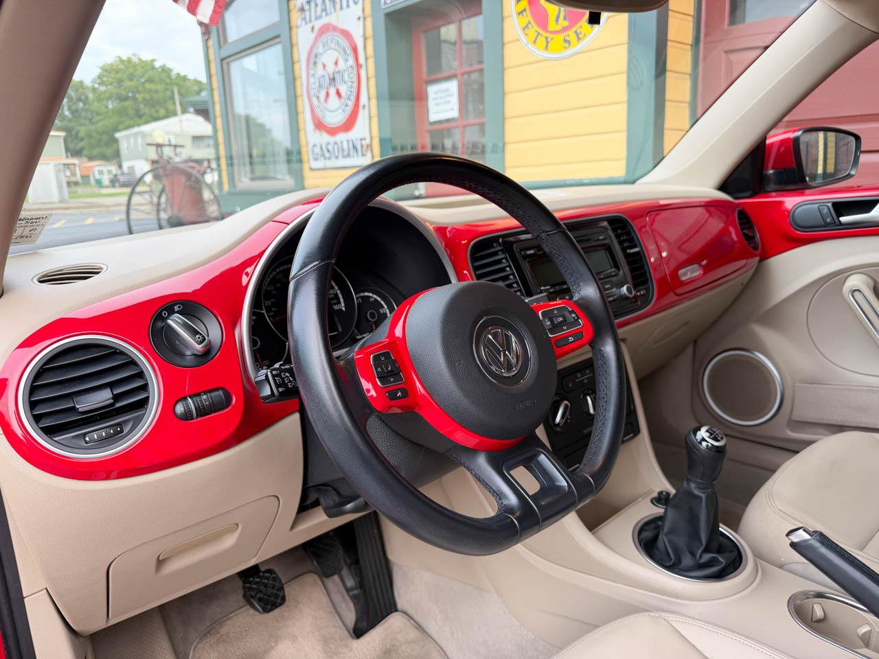 Used 2014 Volkswagen Beetle 2.5 FWD image 14