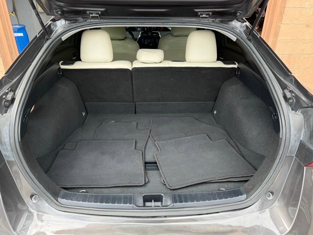 Used 2019 Toyota Prius LE image 18