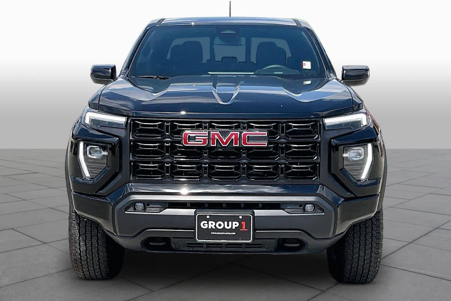 Used 2025 GMC Canyon Elevation w/ Convenience Package RWD image 4