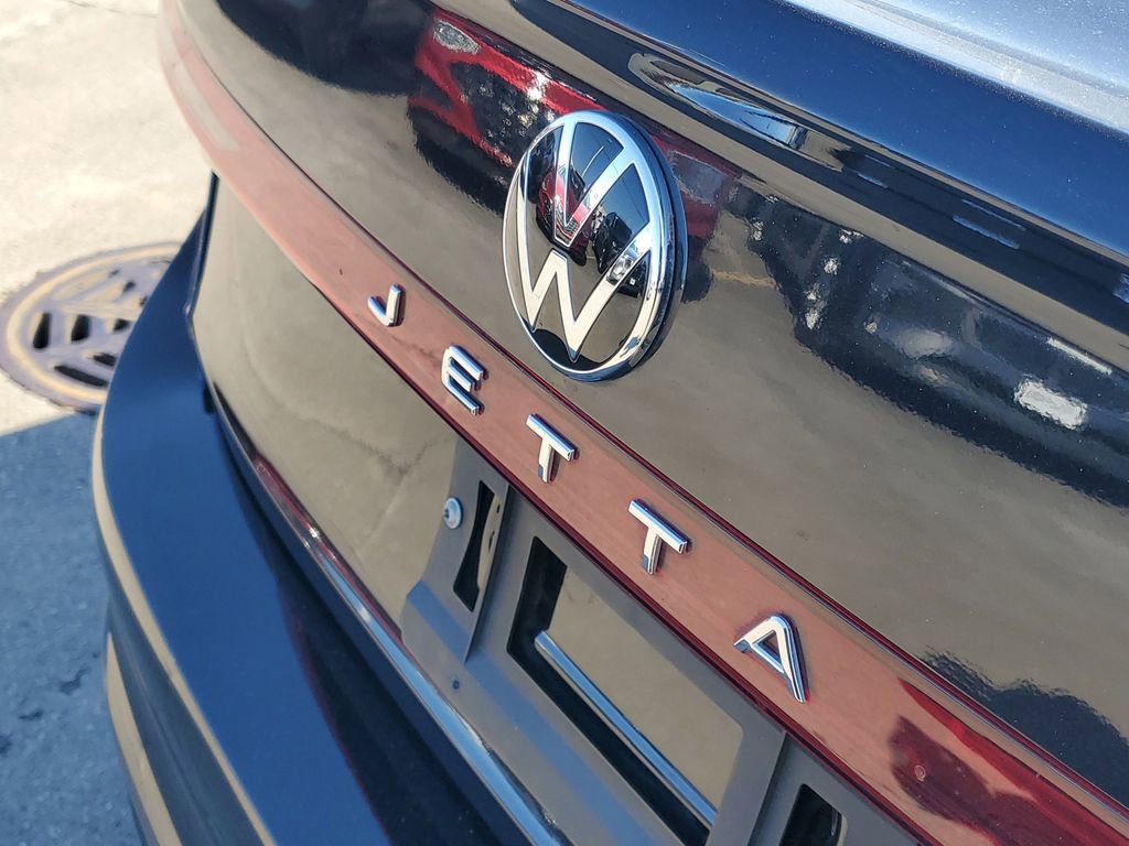 Used 2025 Volkswagen Jetta SE image 8