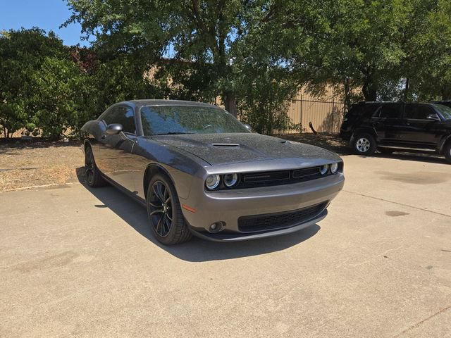 Used 2018 Dodge Challenger SXT Plus RWD image 3