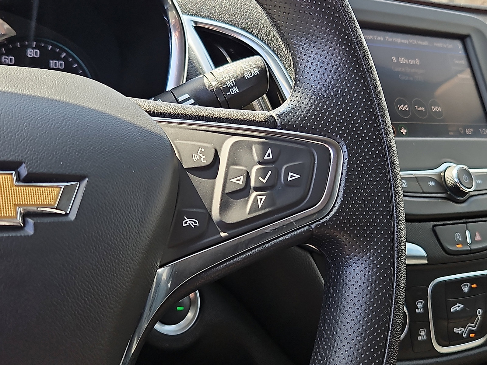 Used 2023 Chevrolet Equinox LT w/ LPO, Floor Liner Package image 21