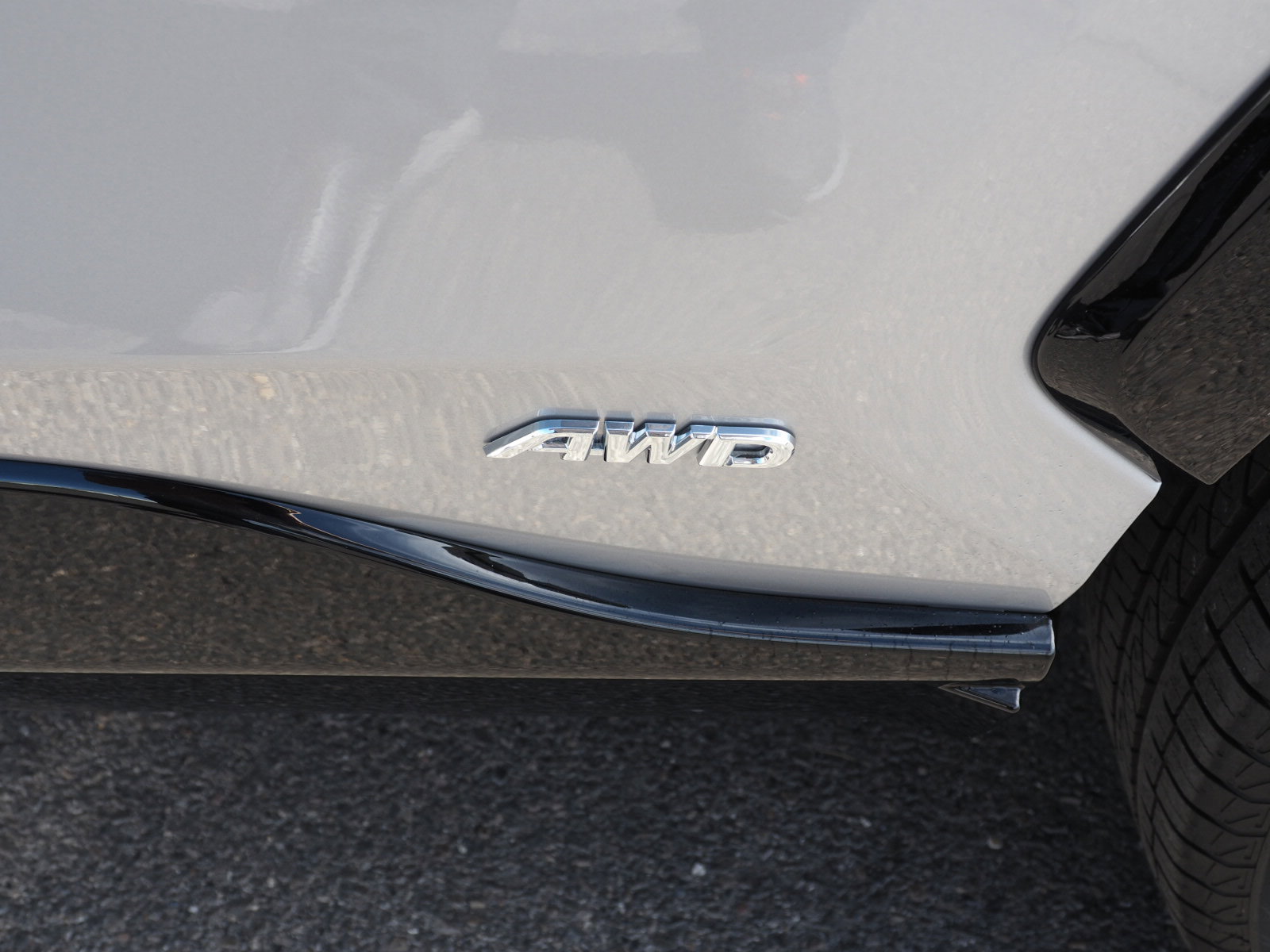 Used 2025 Toyota RAV4 XSE image 10