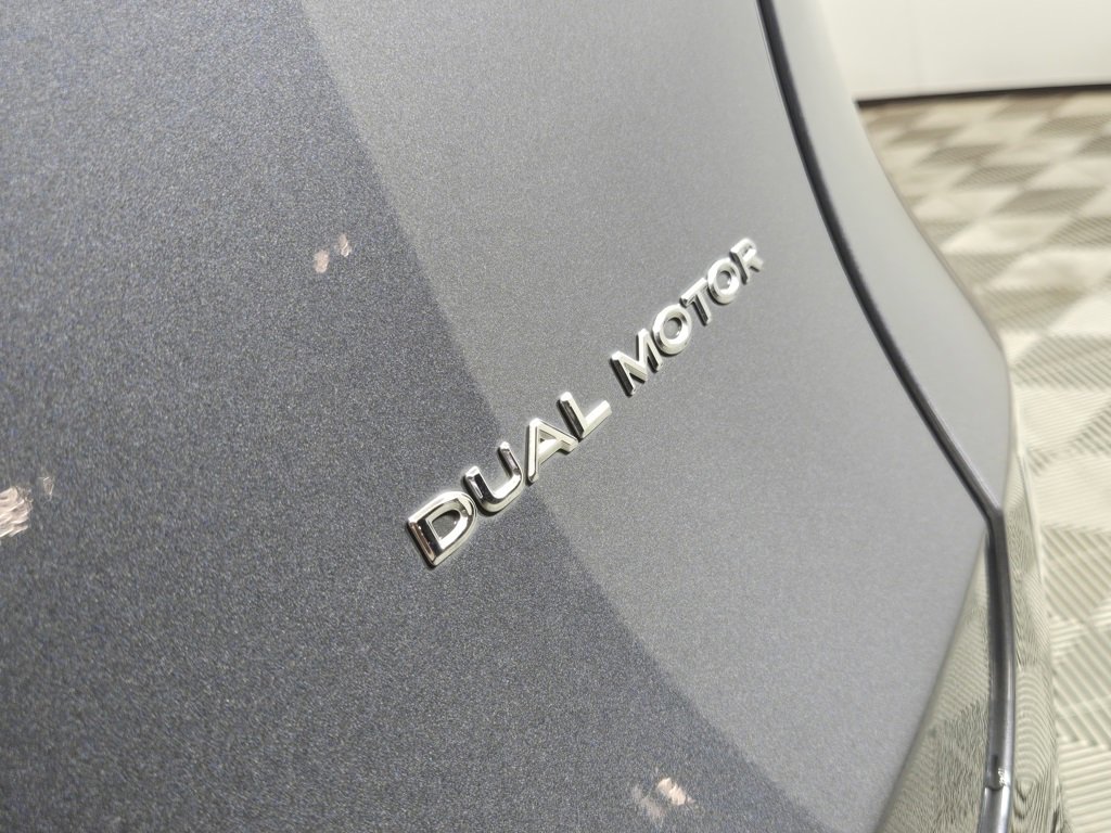 Used 2022 Tesla Model Y Long Range image 15