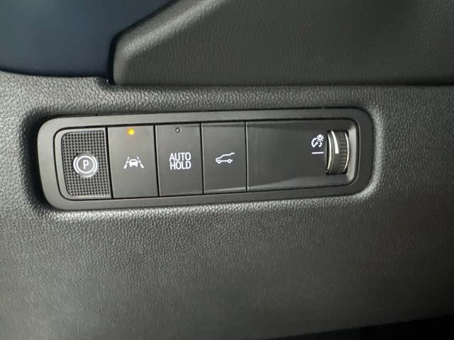 New 2026 Chevrolet Equinox EV LT w/ Convenience Package II FWD image 11