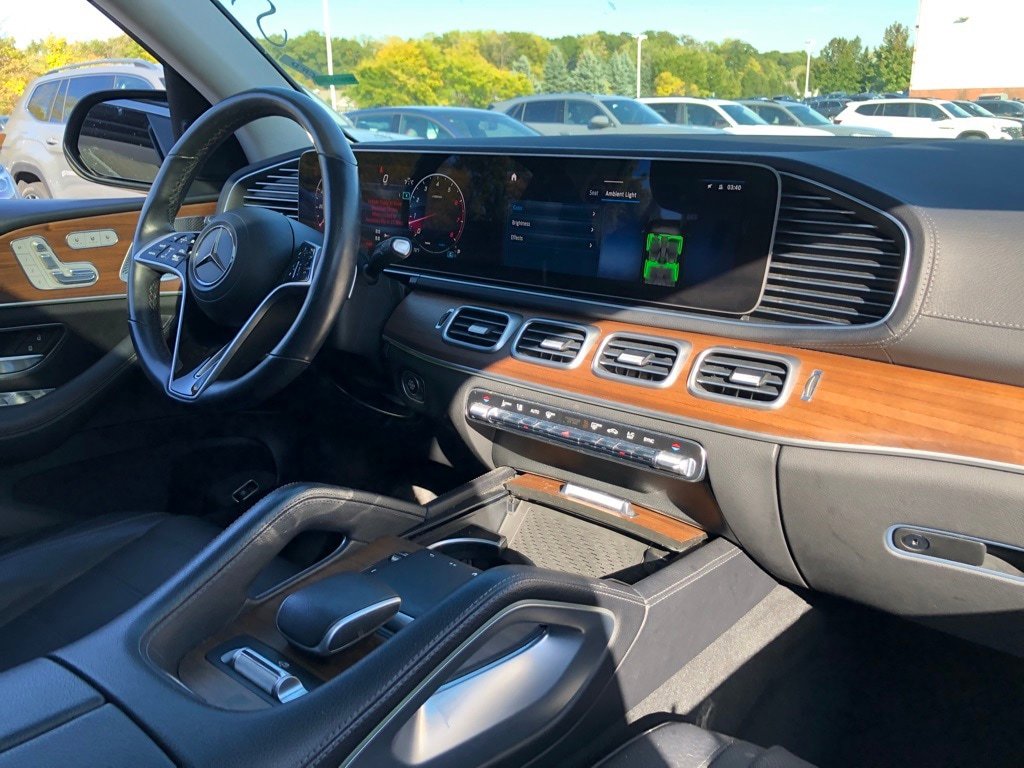 Used 2024 Mercedes-Benz GLS 450 4MATIC image 19