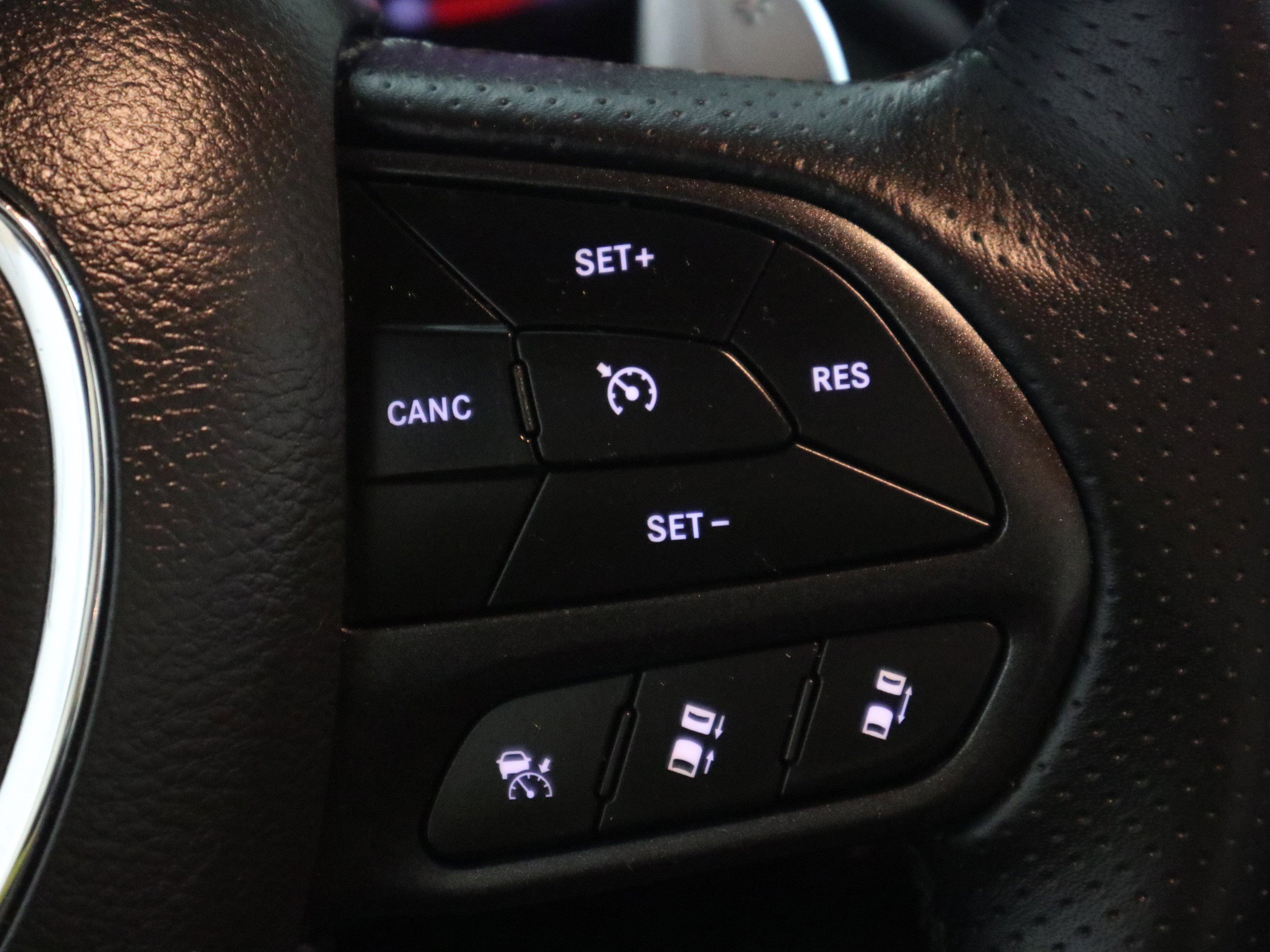 Used 2025 Dodge Durango GT image 31